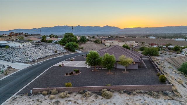 1805 Stovall Street, Bullhead City, AZ 86442