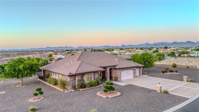 1805 Stovall Street, Bullhead City, AZ 86442
