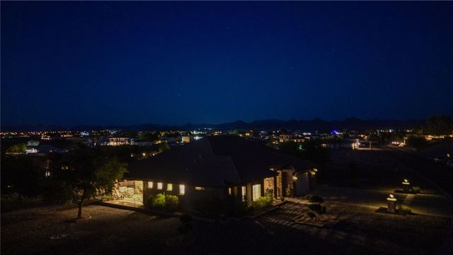 1805 Stovall Street, Bullhead City, AZ 86442