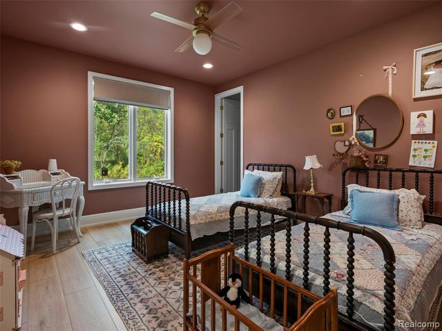 8799 S Rushton Road, South Lyon, MI 48178