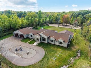 8799 S Rushton Road, South Lyon, MI 48178
