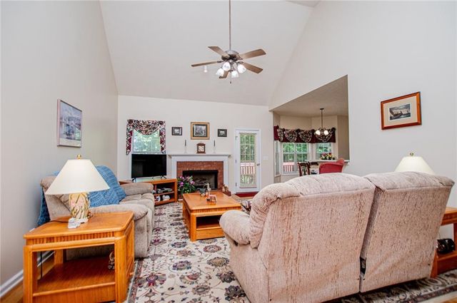 1294 Windsor Glen Drive, Douglasville, GA 30134
