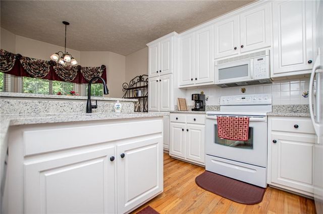 1294 Windsor Glen Drive, Douglasville, GA 30134