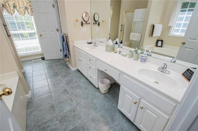 1294 Windsor Glen Drive, Douglasville, GA 30134