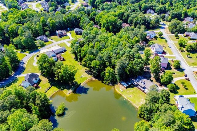 1294 Windsor Glen Drive, Douglasville, GA 30134