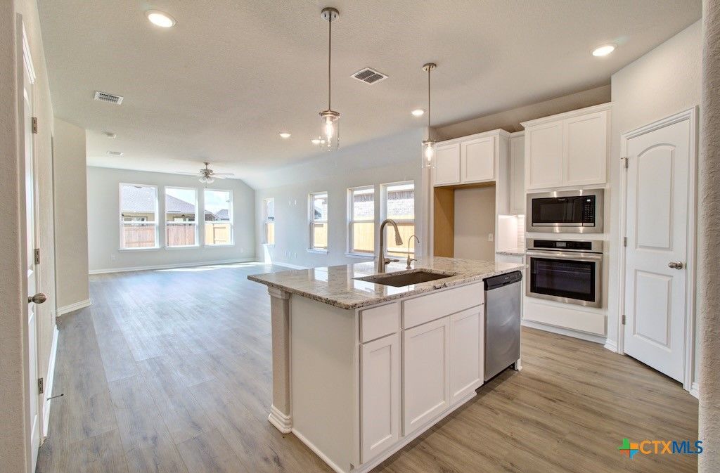 1824 Heritage Maples, New Braunfels, TX 78132