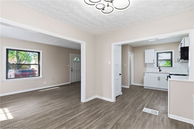 12904 Brookfield Avenue, Cleveland, OH 44135