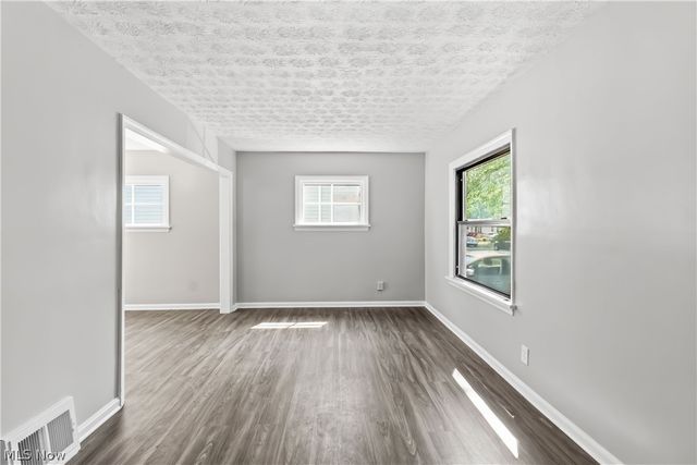 12904 Brookfield Avenue, Cleveland, OH 44135