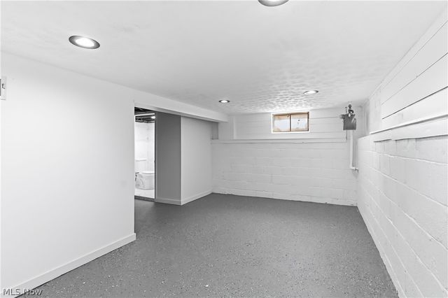 12904 Brookfield Avenue, Cleveland, OH 44135