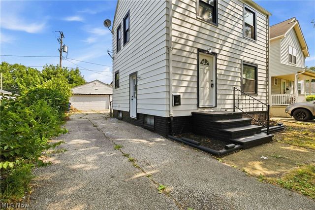 12904 Brookfield Avenue, Cleveland, OH 44135