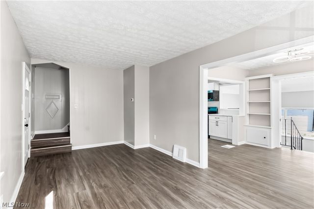 12904 Brookfield Avenue, Cleveland, OH 44135