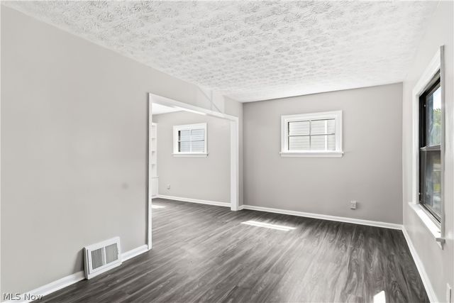 12904 Brookfield Avenue, Cleveland, OH 44135