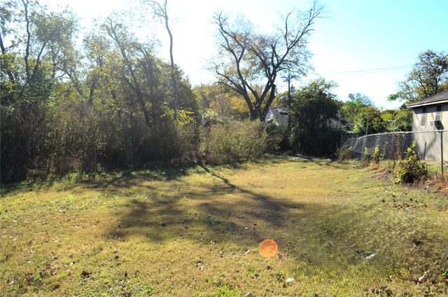 2731 Benrock Street, Dallas, TX 75241