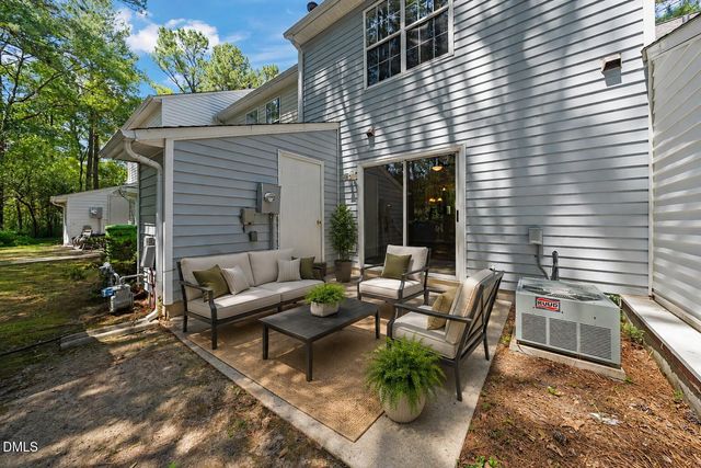 5551 Fieldcross Court, Raleigh, NC 27610