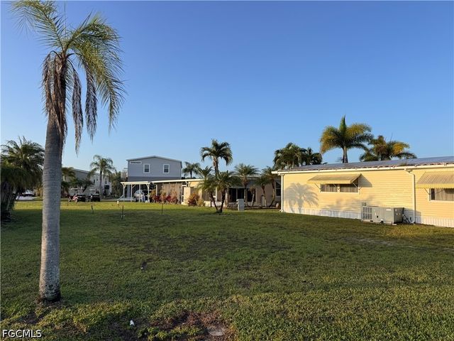 178 Orange Harbor DR, Fort Myers, FL 33905