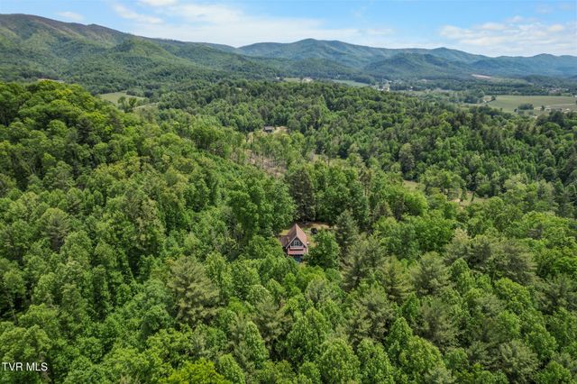 929 Noah Snyder Road, Mountain City, TN 37683