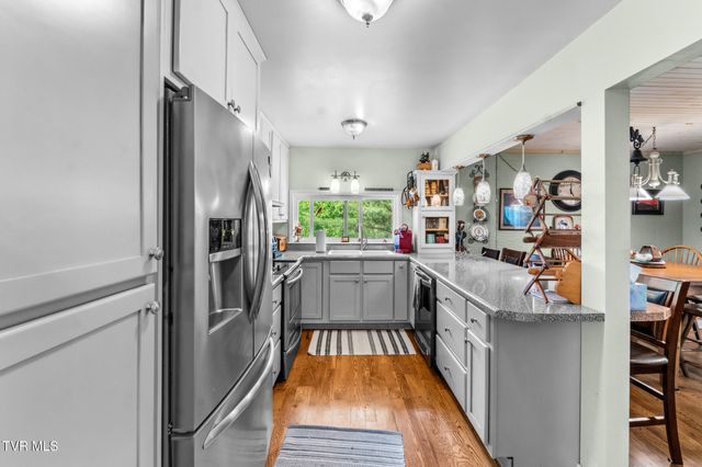 929 Noah Snyder Road, Mountain City, TN 37683