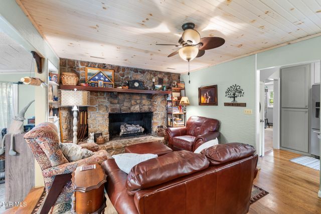 929 Noah Snyder Road, Mountain City, TN 37683