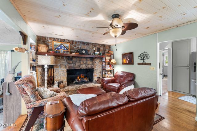 929 Noah Snyder Road, Mountain City, TN 37683