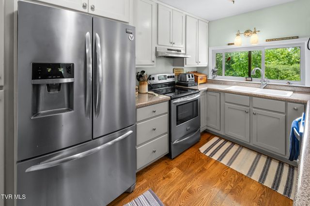 929 Noah Snyder Road, Mountain City, TN 37683
