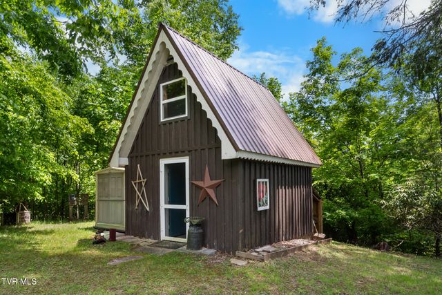 929 Noah Snyder Road, Mountain City, TN 37683