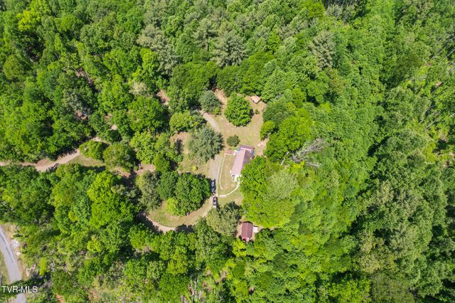 929 Noah Snyder Road, Mountain City, TN 37683