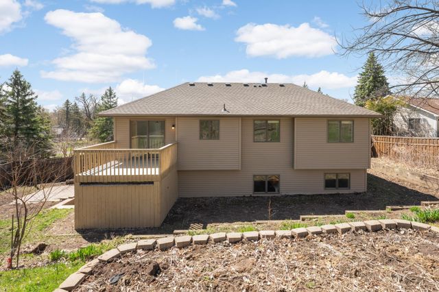 2916 Frank Street, Maplewood, MN 55109