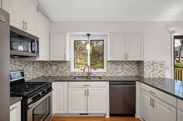 2916 Frank Street, Maplewood, MN 55109