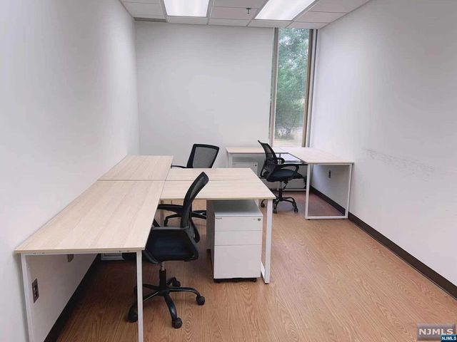 27 Bleeker Street 207, Millburn, NJ 07041