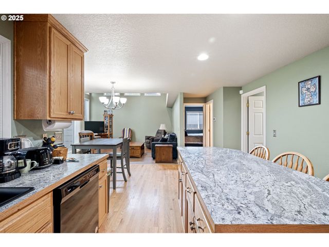 4278 TORRINGTON Ave, Eugene, OR 97404