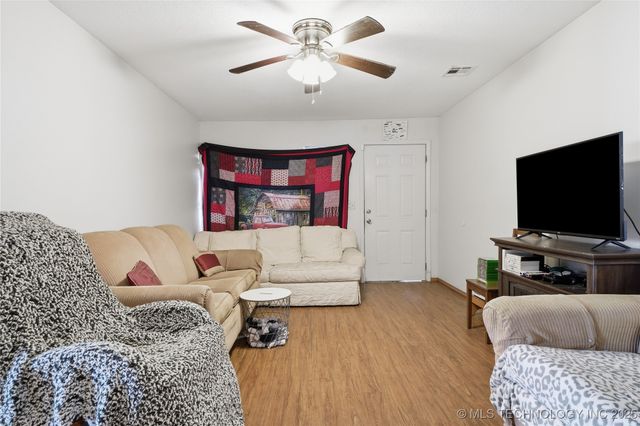 2513 N Norwood Place, Tulsa, OK 74104