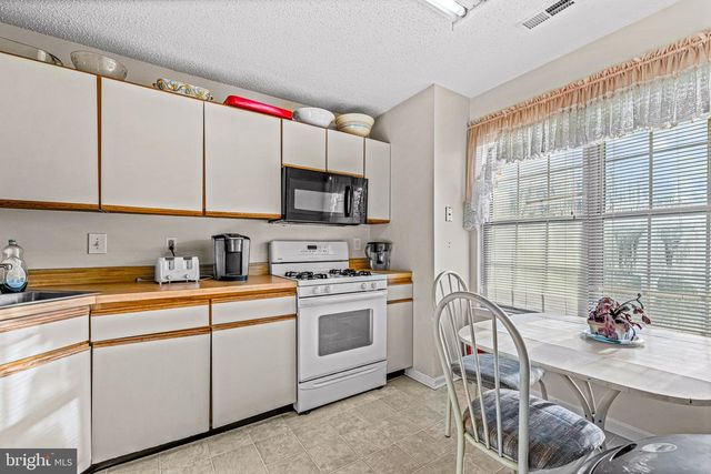 656 COVINGTON CT, Sewell, NJ 08080