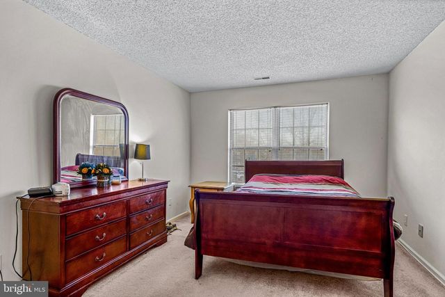 656 COVINGTON CT, Sewell, NJ 08080