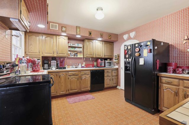 903 FULTON ST, Rapid City, SD 57701