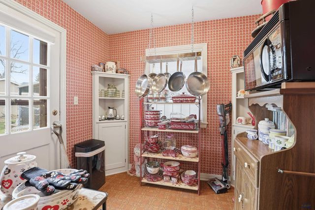 903 FULTON ST, Rapid City, SD 57701