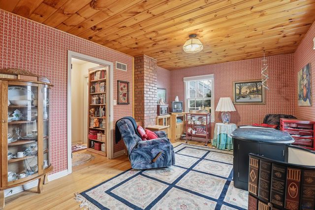 903 FULTON ST, Rapid City, SD 57701