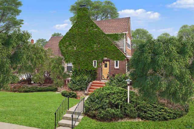 903 FULTON ST, Rapid City, SD 57701