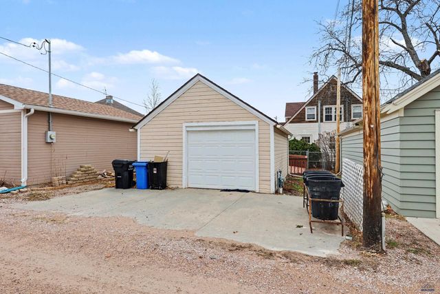 903 FULTON ST, Rapid City, SD 57701