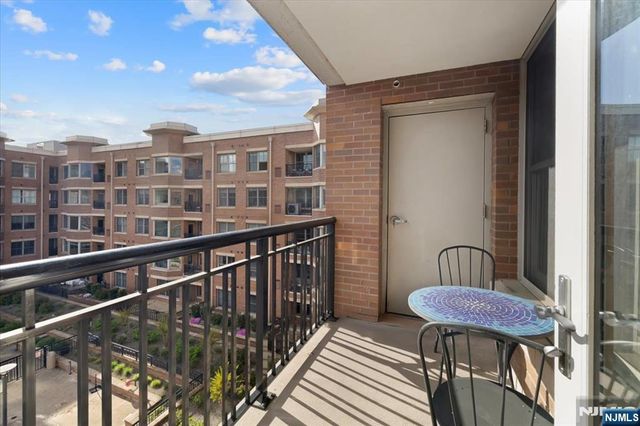 20 Ave At Port Imperial 429, West New York, NJ 07093