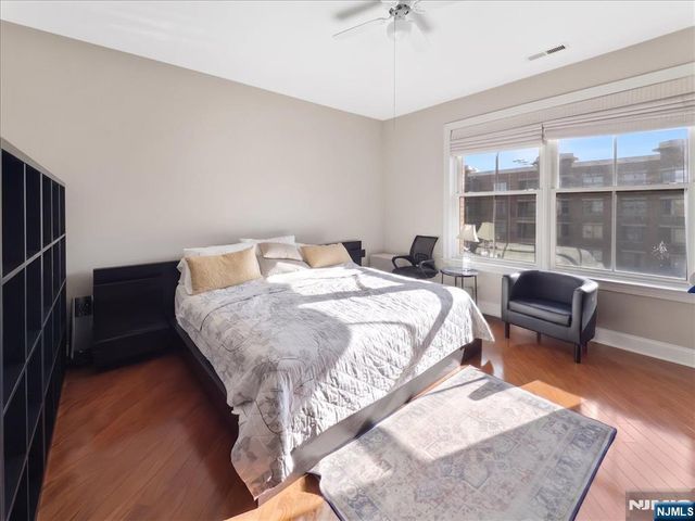 20 Ave At Port Imperial 429, West New York, NJ 07093