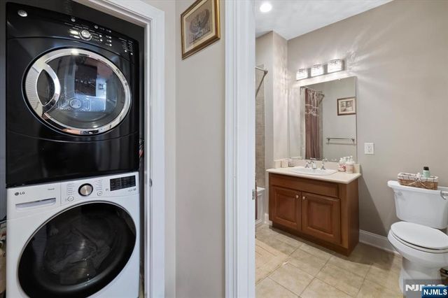 20 Ave At Port Imperial 429, West New York, NJ 07093