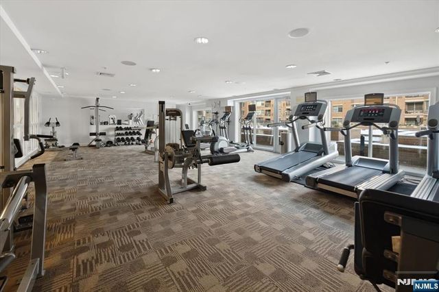 20 Ave At Port Imperial 429, West New York, NJ 07093