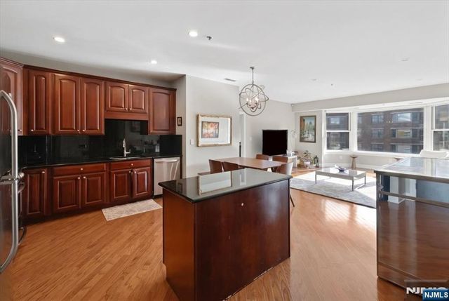 20 Ave At Port Imperial 429, West New York, NJ 07093
