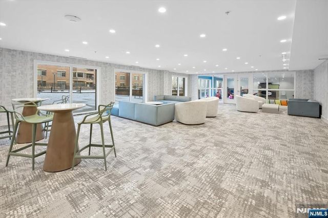 20 Ave At Port Imperial 429, West New York, NJ 07093