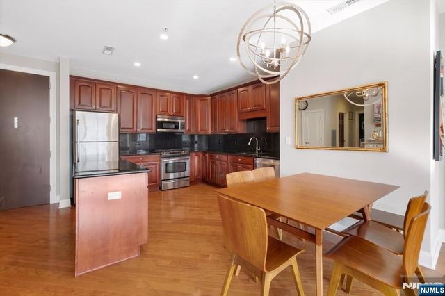 20 Ave At Port Imperial 429, West New York, NJ 07093