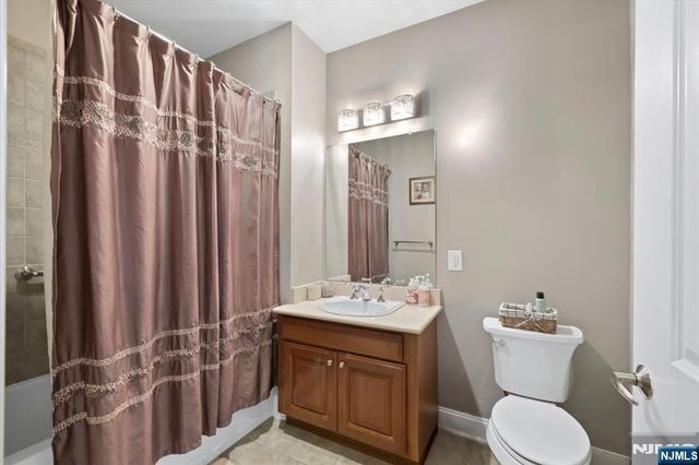 20 Ave At Port Imperial 429, West New York, NJ 07093