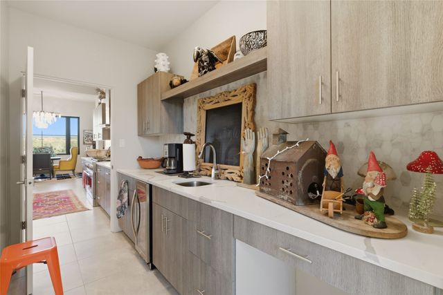 12C Camino Barranca C, Santa Fe, NM 87507