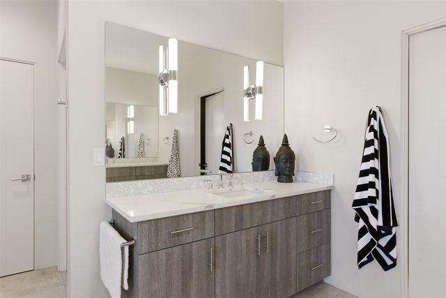 12C Camino Barranca C, Santa Fe, NM 87507