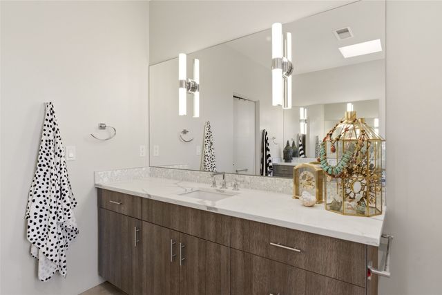12C Camino Barranca C, Santa Fe, NM 87507