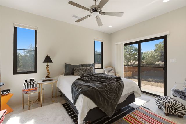 12C Camino Barranca C, Santa Fe, NM 87507